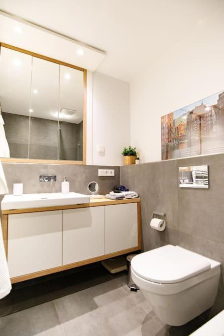 80 Sqm Flat With Terrace And 15min To Fair And 5min To Old Town Appartement Düsseldorf