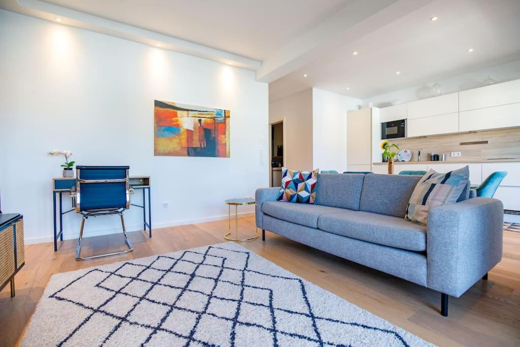 80 Sqm Flat With Terrace And 15min To Fair And 5min To Old Town Appartement *
