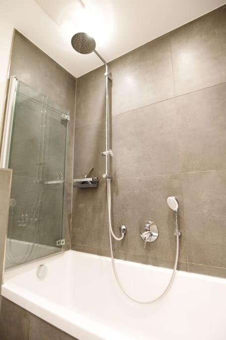 80 Sqm Flat With Terrace And 15min To Fair And 5min To Old Town Appartement Düsseldorf
